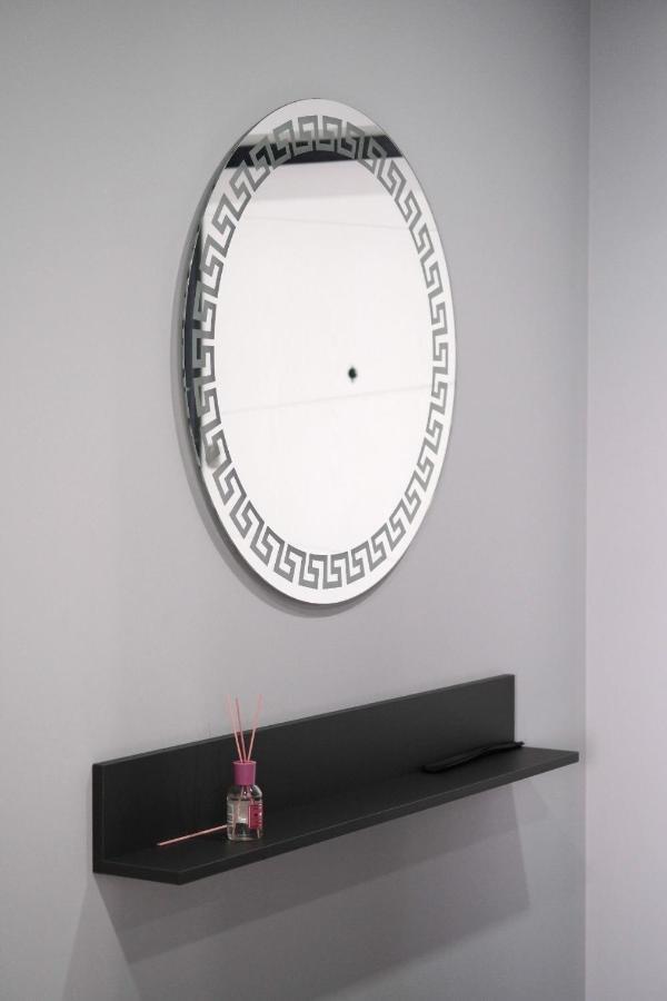 Minimalist Style Apartment With Best Location Chisinau Exterior photo